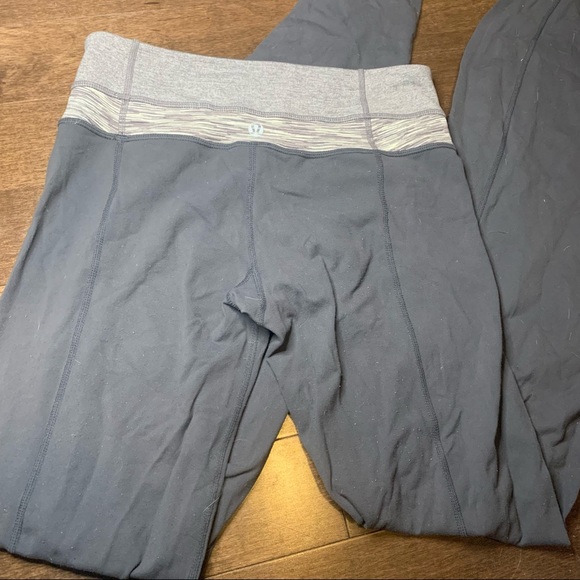 EUC LULULEMON DARK GREY/PURPLE TINT WIDE LEG HIGH RISE LEGGINGS SIZE 4 TALL - Picture 2 of 5